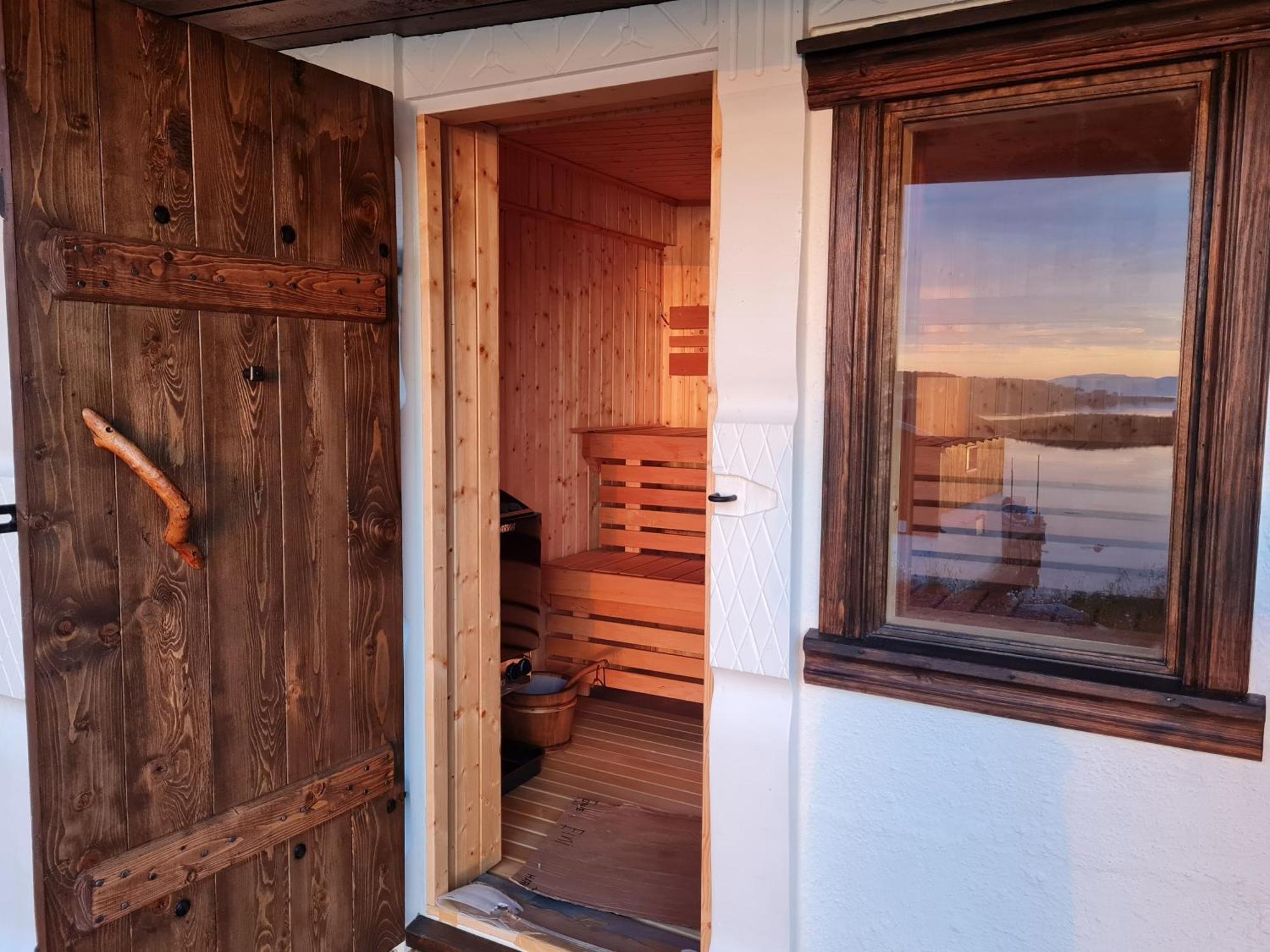 Prima Lofoten Myrland Bagian luar foto